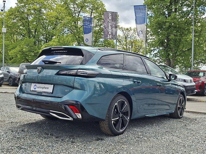 Peugeot 308 SW e-GT 115 kW/156k 54 kWh - fotka 3 z 30