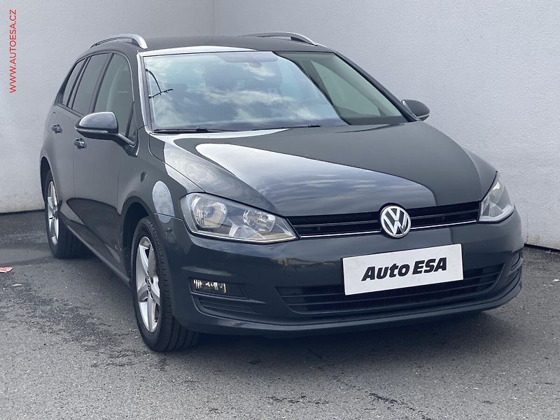 Volkswagen Golf (2015) 2.0TDi, ČR, AC, TZ, park - fotografie inzerátu
