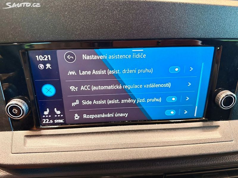 Volkswagen Caddy 1.5 TSi DSG California - fotka 11 z 32