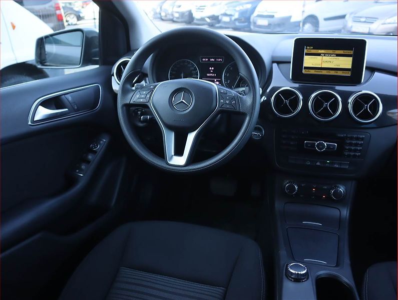 Mercedes-Benz Třídy B (2012) B 180, Automat, Serv.kniha - fotka 7 z 19