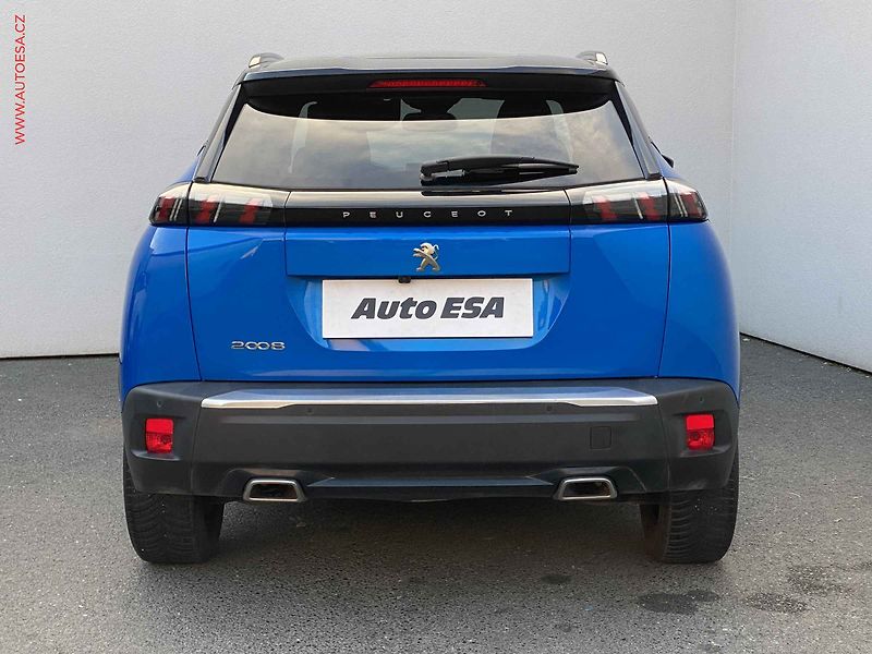 Peugeot 2008 (2023) 1.2PT, Allure, navi, kamera - fotka 5 z 17