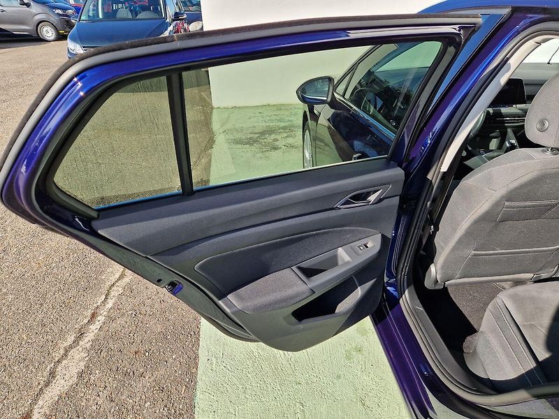 Volkswagen Golf Style 1.5 TSI - fotka 30 z 36
