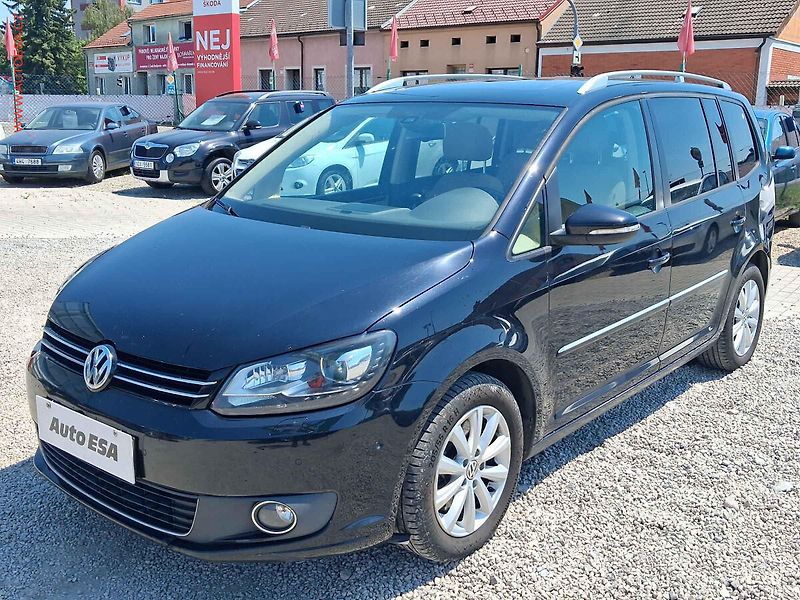 Volkswagen Touran (2014) 2.0 TDi, DSG, bixen, panor - fotka 3 z 23