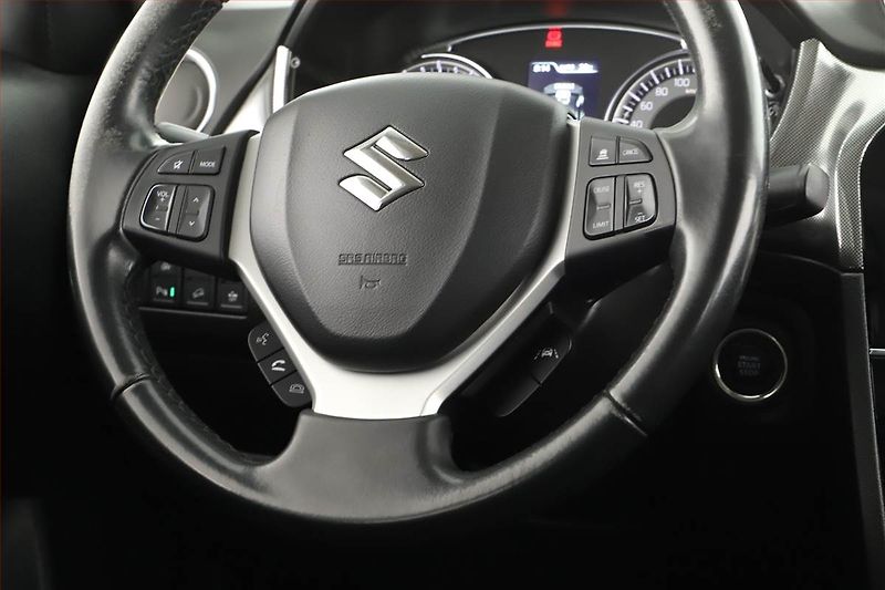 Suzuki Vitara (2023) Elegance 1.4 BoosterJet, 4X4 - fotka 13 z 14
