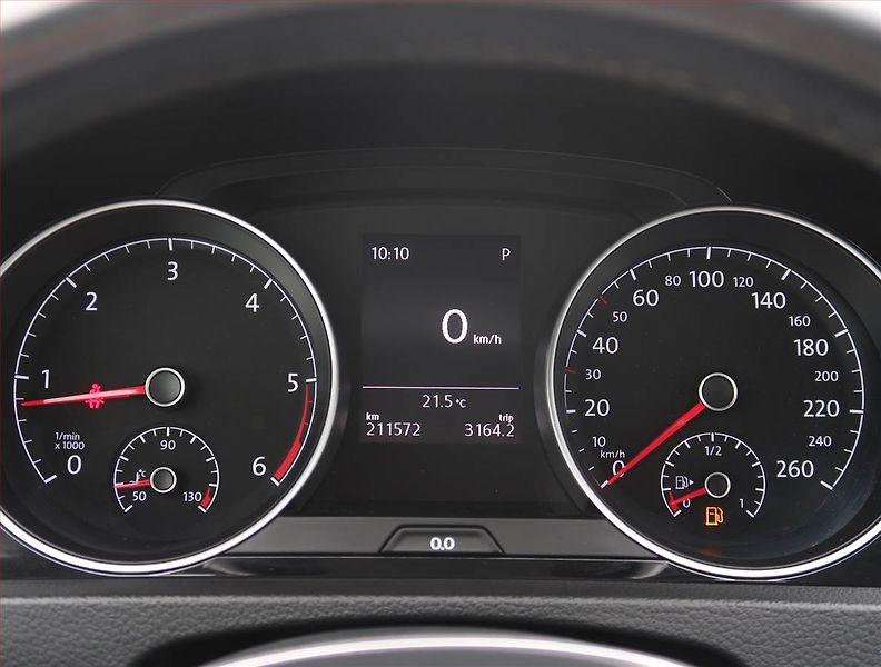Volkswagen Golf (2019) Highline 2.0 TDI, Automat - fotka 11 z 20