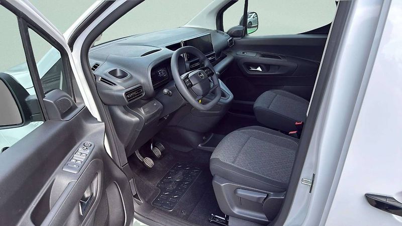 Opel Combo (2026) L1H1 Editon Plus 1.2 TURBO (81 - fotka 14 z 24