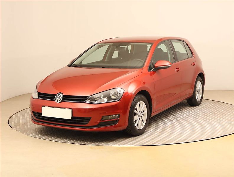 Volkswagen Golf (2014) Comfortline 1.2 TSI - fotka 2 z 23