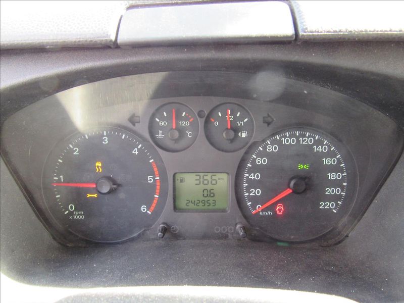 Ford Transit 2,2 TDCi Skříň 1.majitel - fotka 11 z 22