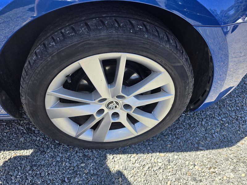Škoda Octavia 1.6 TDI Ful Led Kessy Navi  - fotka 6 z 15