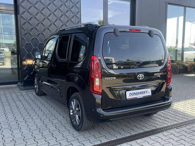 Toyota ProAce City Verso FAMILY L1 1.5 D-4D 96 kW - fotka 8 z 31