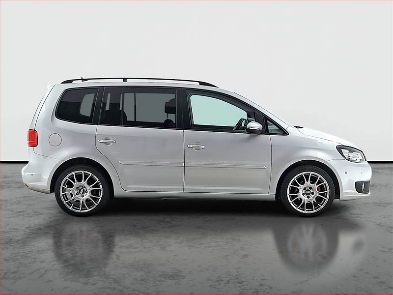 Volkswagen Touran (2014) 1.6 TDI, Automat, Xenony - fotka 6 z 16