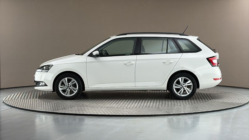 Škoda Fabia 1.0 TSI Ambition Combi - fotka 4 z 24