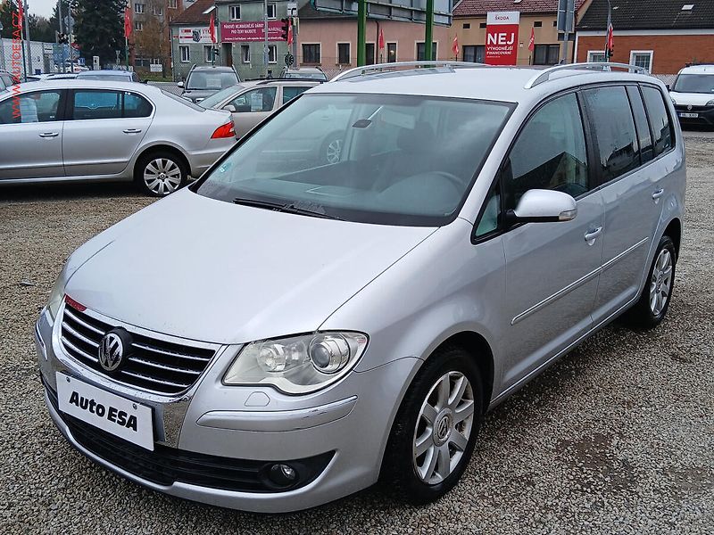 Volkswagen Touran (2007) 1.4 TSi, Highline, DSG - fotka 3 z 19