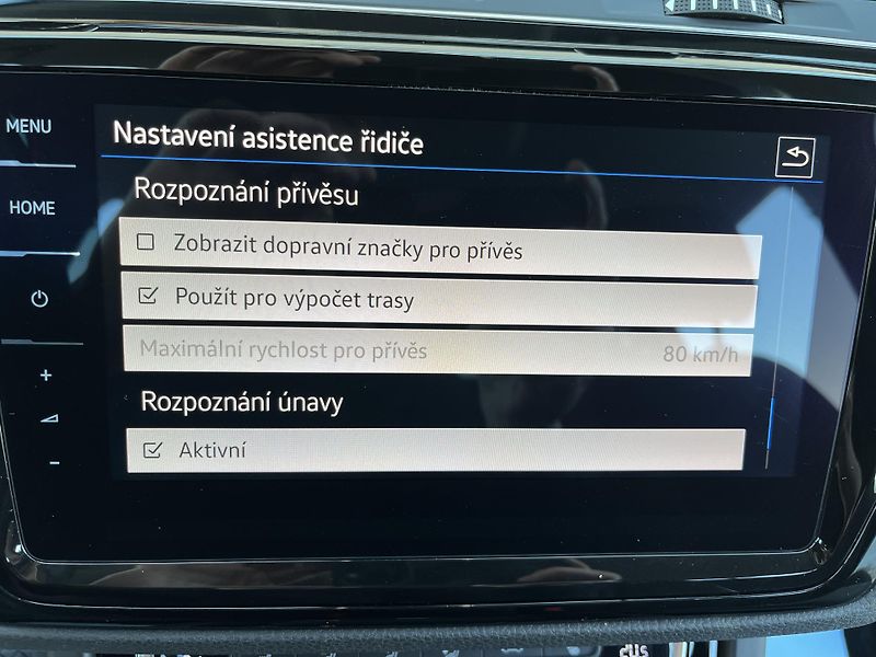 Volkswagen Touran (2020) 2.0TDI DSG VÝB*13000€ HIGHLINE - fotka 27 z 48