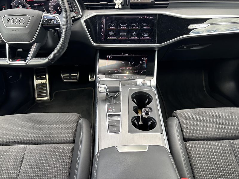 Audi A6 (2021) 45TDI, ČR, quattro, S line - fotka 14 z 17