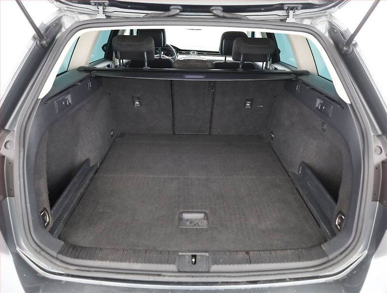 Volkswagen Passat (2016) 2.0 TDI, Navi, Tempomat - fotka 18 z 18