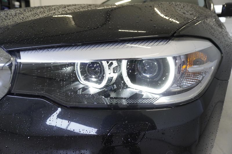 BMW Řada 5 530D 195 kW SPORTLINE AUTOMAT - fotka 8 z 30