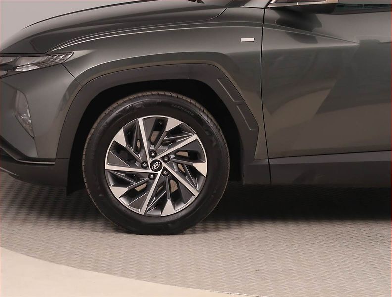 Hyundai Tucson (2021) 1.6 T-GDI 48V MHEV - fotka 15 z 17