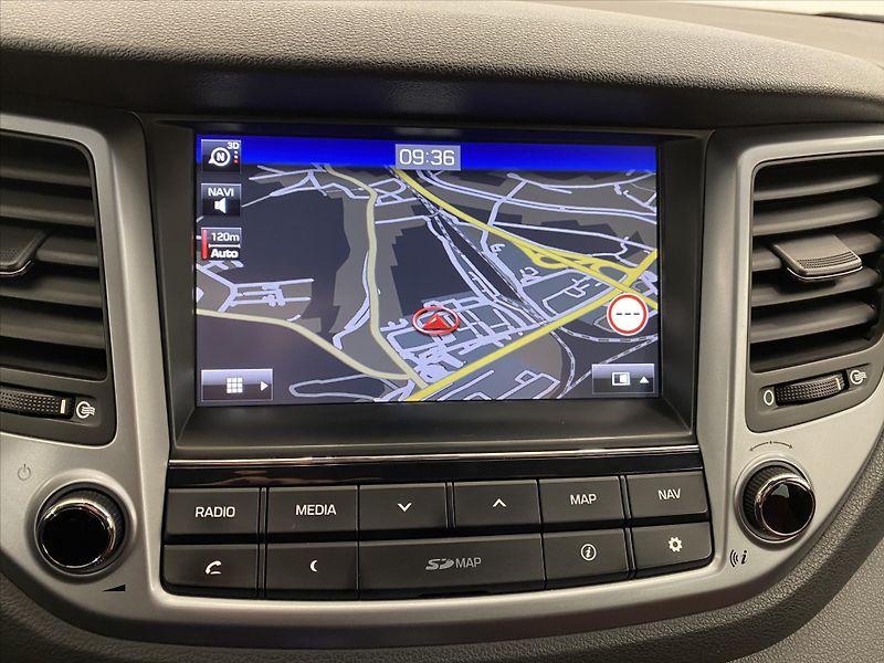 Hyundai Tucson 2,0 CRDi 136kW 4x4 Premium - fotka 16 z 25