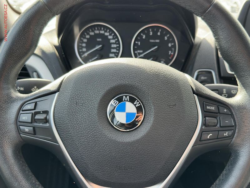 BMW Řada 1 (2016) 1.5 i 116i, ČR, Advantage - fotka 12 z 20