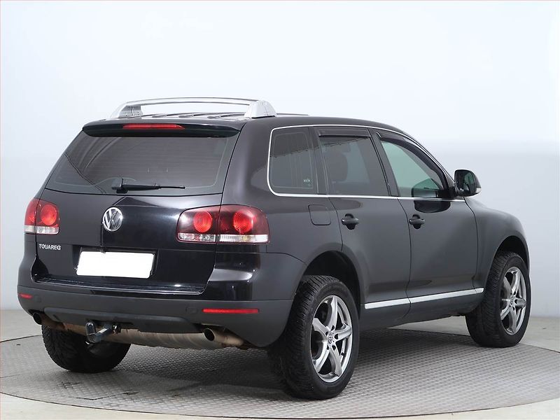 Volkswagen Touareg (2008) 3.0 TDI, 4X4, Automat, Navi - fotka 5 z 17