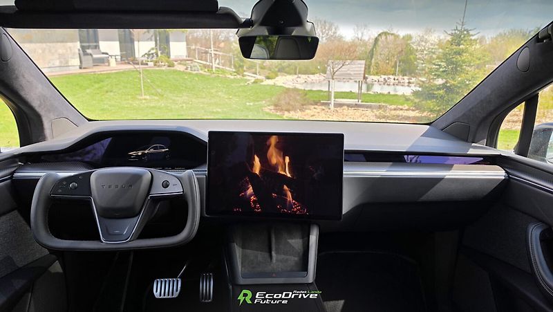 Tesla Model X (2023) Plaid 1020 koní, Tažné 2 250kg - fotka 3 z 12