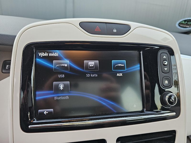 Renault ZOE NAVI,2xKOLA,SERVISKA - fotka 29 z 46