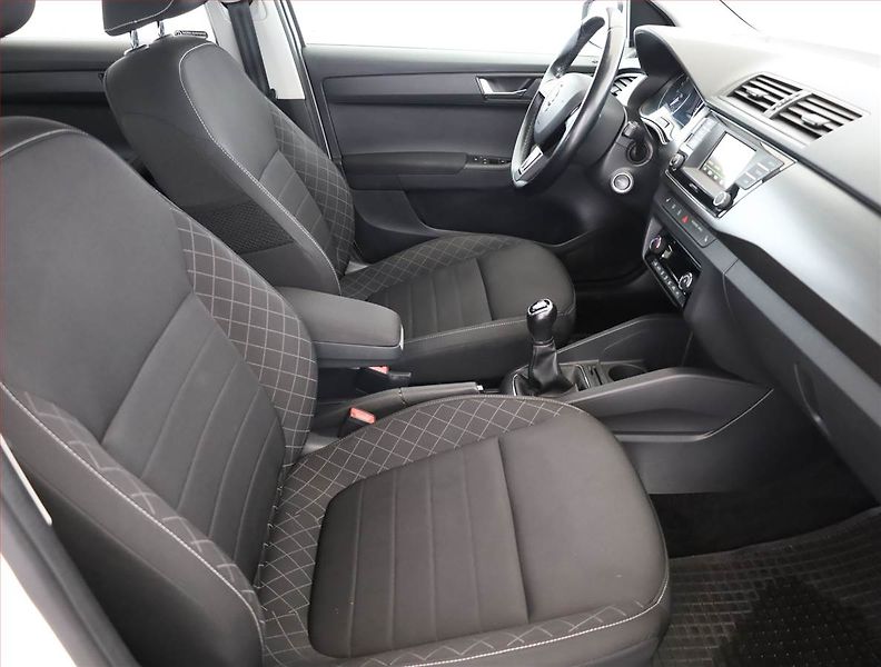 Škoda Fabia (2017) Style 1.4 TDI, Serv.kniha - fotka 7 z 19