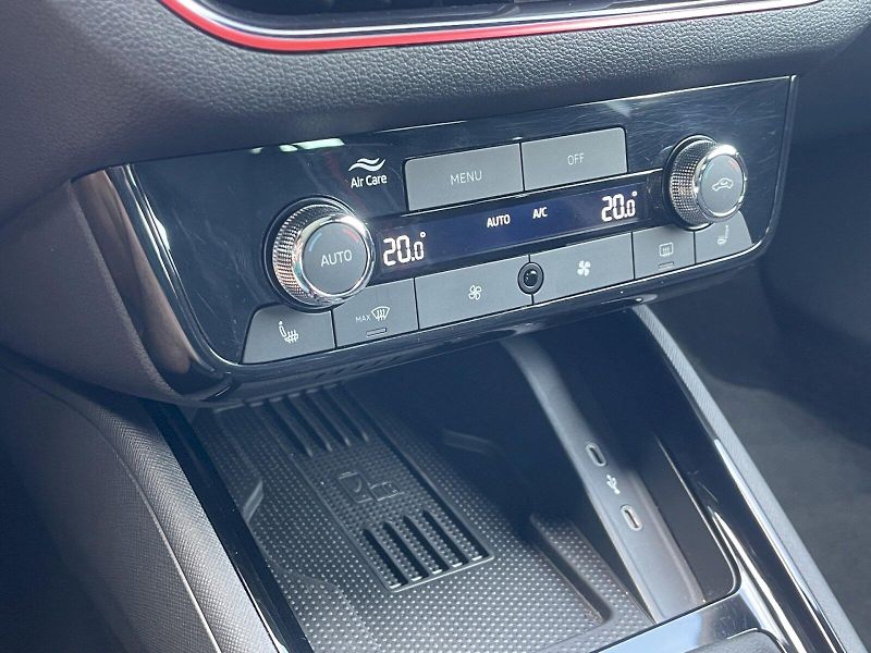 Škoda Kamiq (2025) 1.0 TSI 85 kW Monte Carlo - fotka 13 z 33