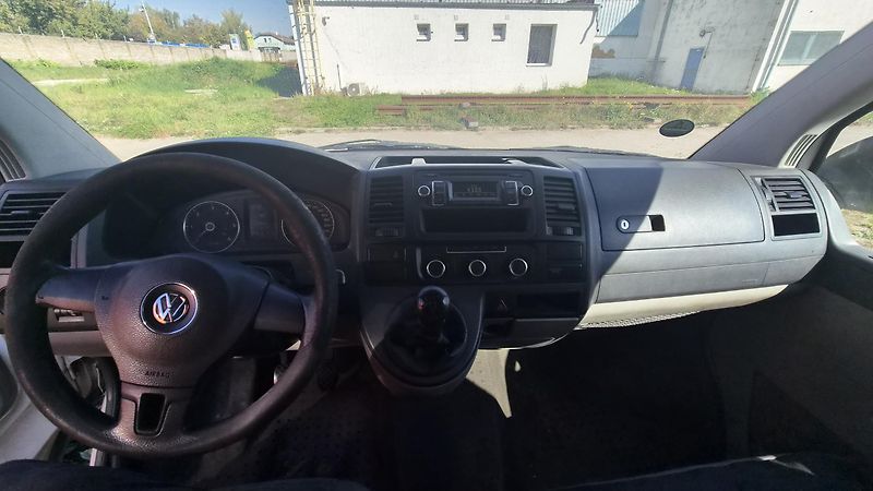 Volkswagen Transporter (2012) - fotka 9 z 18