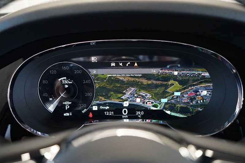 Bentley Bentayga V8, AWD, Panorama, 360° kamera - fotka 27 z 50