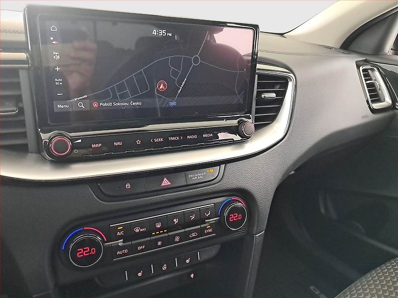 Kia XCeed (2023) TOP 1.5 T-GDI - fotka 17 z 18