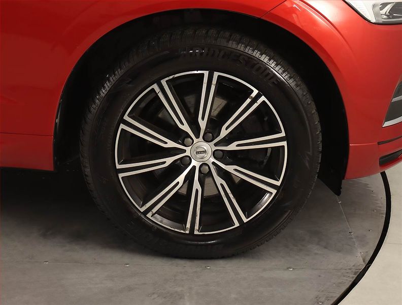 Volvo XC60 (2020) B4 AWD - fotka 12 z 22