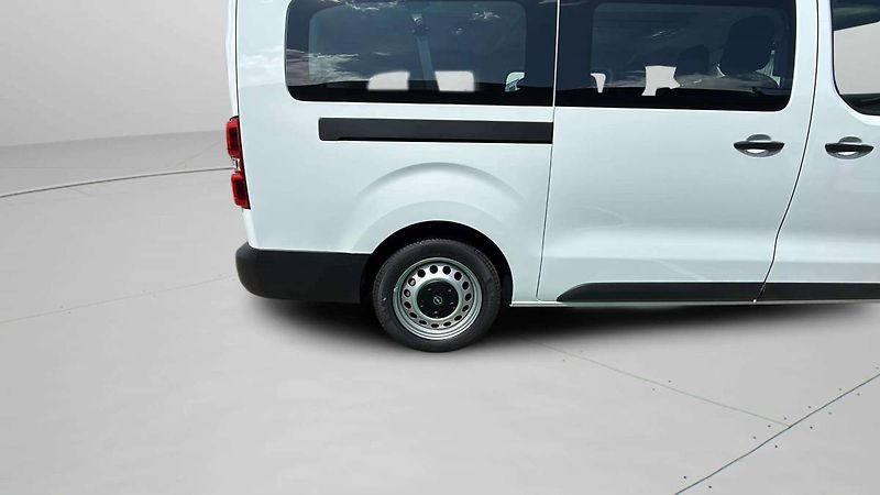 Opel Vivaro (2026) L2 (L) Combi 2.2 CDTi 180k AT8 - fotka 24 z 25