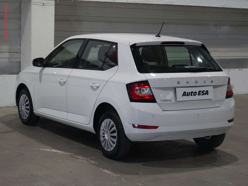 Škoda Fabia (2020) 1.0i, 2.maj,ČR, Active - fotka 6 z 14