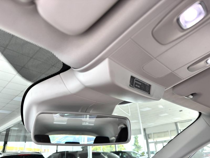 Renault Mégane 1,2TCe 96kW*Tempomat*LED*Navi - fotka 19 z 34
