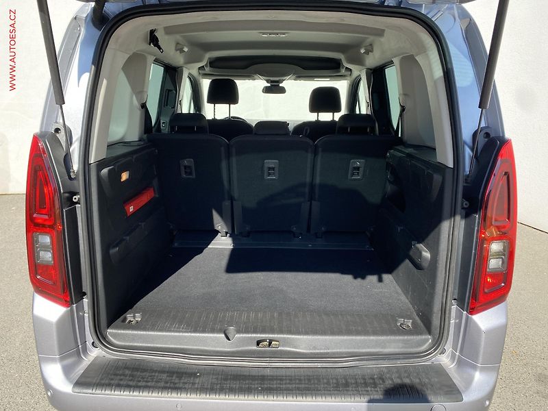Opel Combo (2018) 1.5CDTi, ČR, 96kW, servis - fotka 7 z 19
