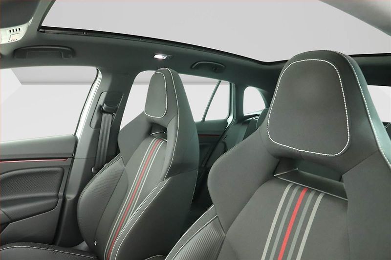 Škoda Scala (2025) 1.0 TSI, Monte Carlo - fotka 13 z 17