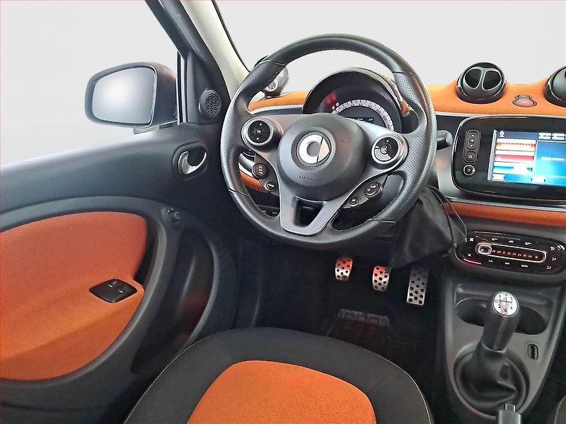 Smart Forfour (2015) 1.0, Tempomat, Vyhř. sedaček - fotka 7 z 19