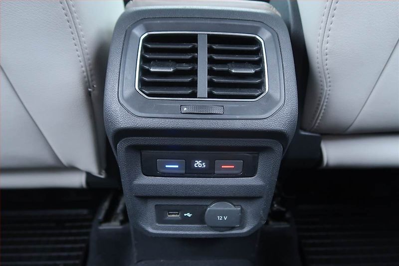 Volkswagen Tiguan Allspace (2017) 2.0 TDI, 4X4, Automat, 7 míst - fotka 28 z 28