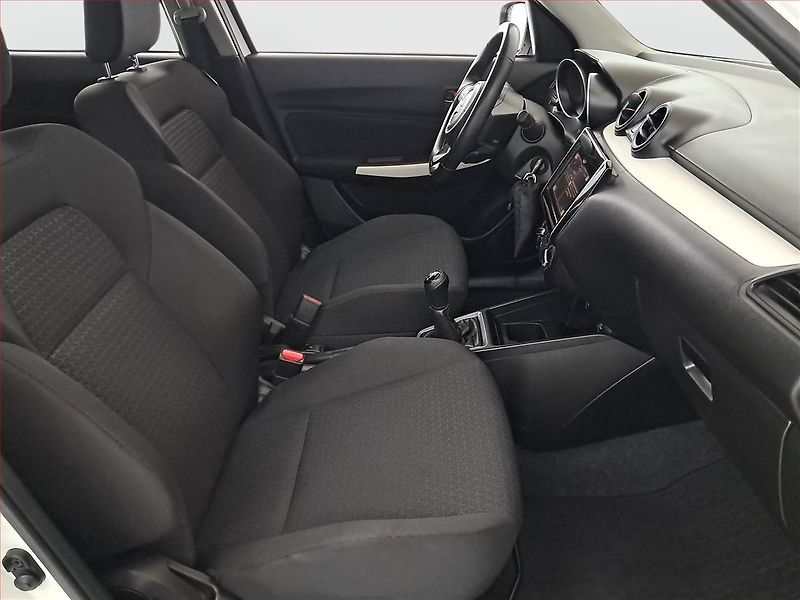 Suzuki Swift (2021) 1.2, 4X4, Serv.kniha - fotka 9 z 16