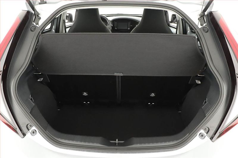 Toyota Aygo (2023) 1.0, Automat, ČR,1.maj - fotka 14 z 14