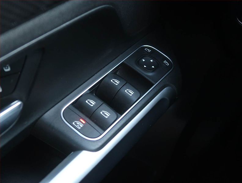 Mercedes-Benz GLB (2020) Progressive 200 d 4MATIC - fotka 17 z 25