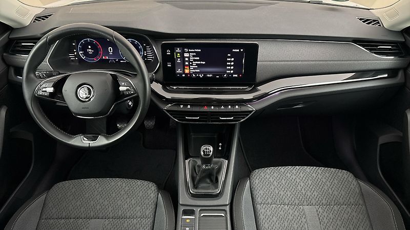 Škoda Octavia 2.0 TDI Style - fotka 8 z 25