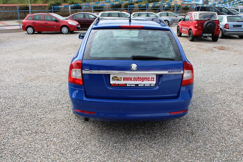 Škoda Octavia (2009) 1.6 MPI KLIMA EL.OKNA TEMPOMAT - fotka 6 z 20