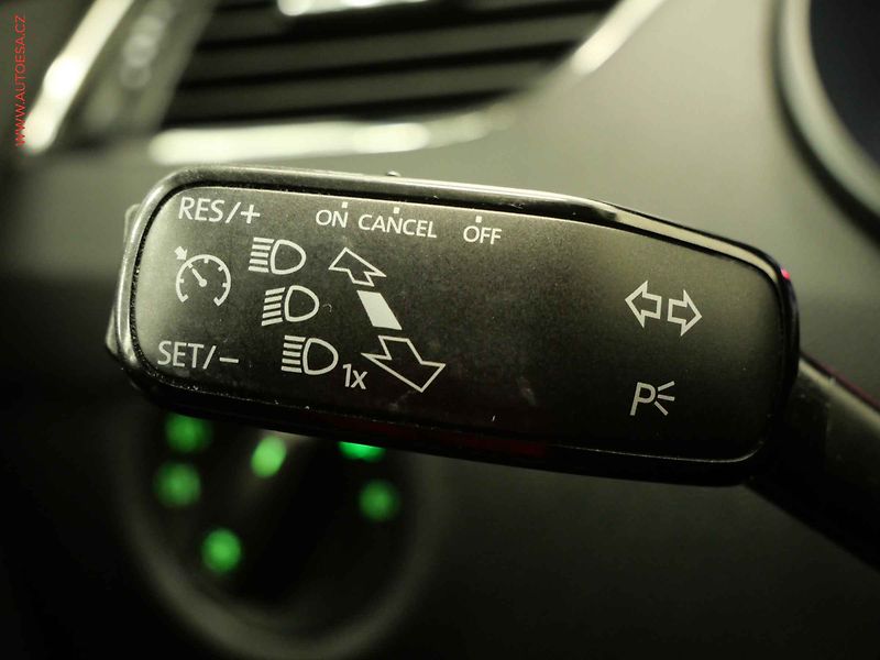 Škoda Octavia (2017) 1.6 TDi, 2.maj,ČR, Style - fotka 15 z 22