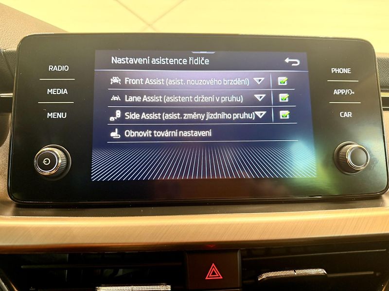 Škoda Scala 1.5 TSi 110 Kw Style Extra - fotka 11 z 25