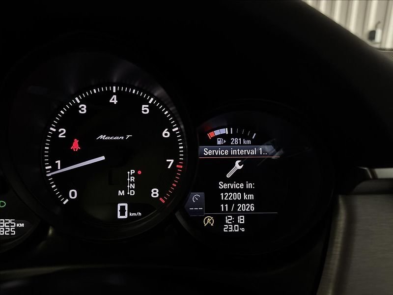 Porsche Macan T CHRONO PASM PANO MATRIX LED - fotka 19 z 49