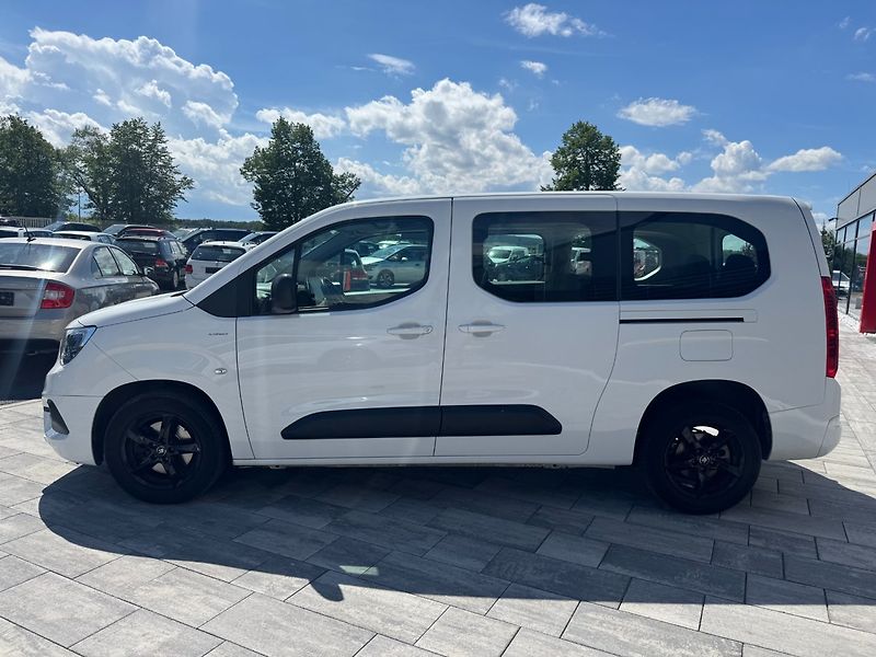 Opel Combo (2021) 1,2i 81 KW 7Míst L2 - fotka 8 z 30