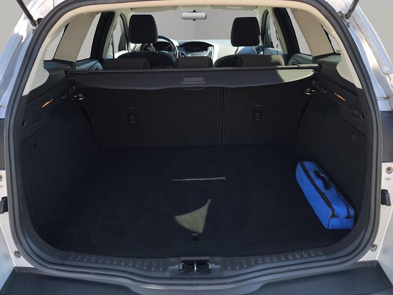 Ford Focus (2015) TREND SPORT 1.0 92kW, ČR, Tažn - fotka 20 z 20